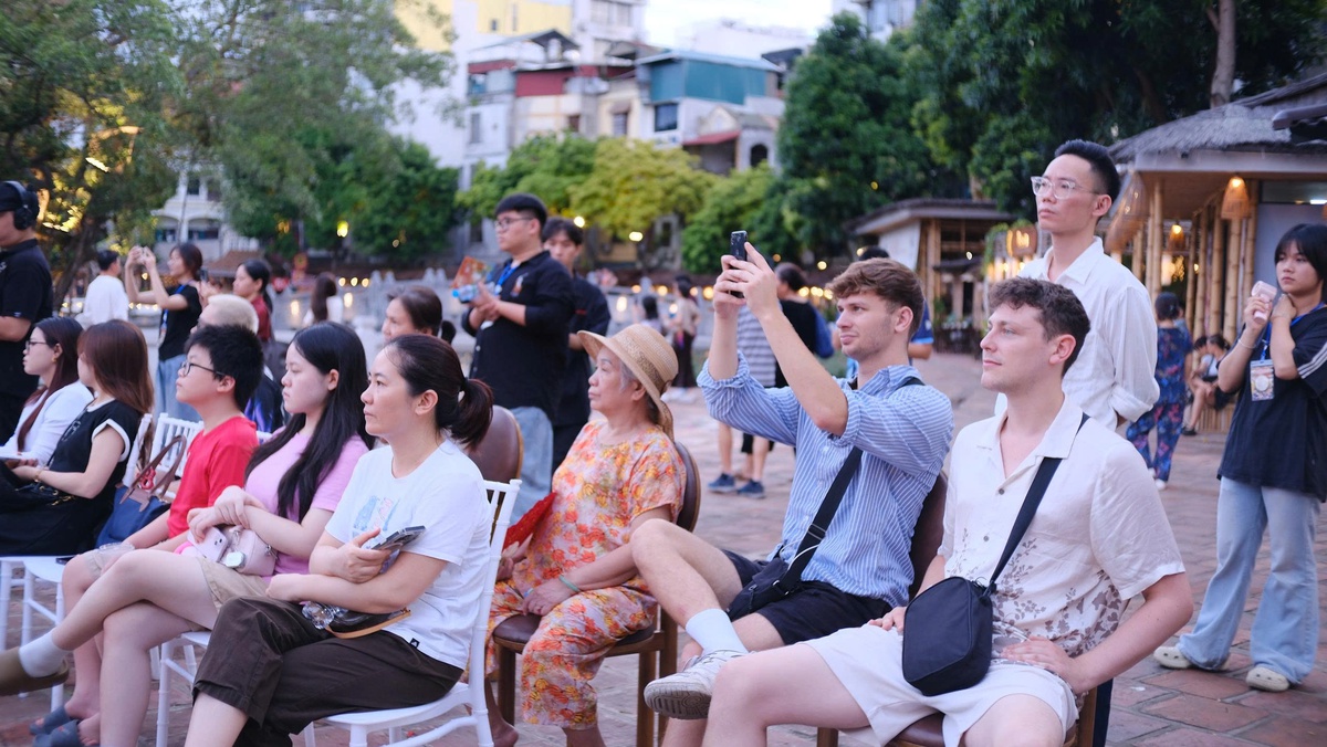Khi người trẻ trở thành "cầu nối" cho di sản Trò Xuân Phả- Ảnh 2.