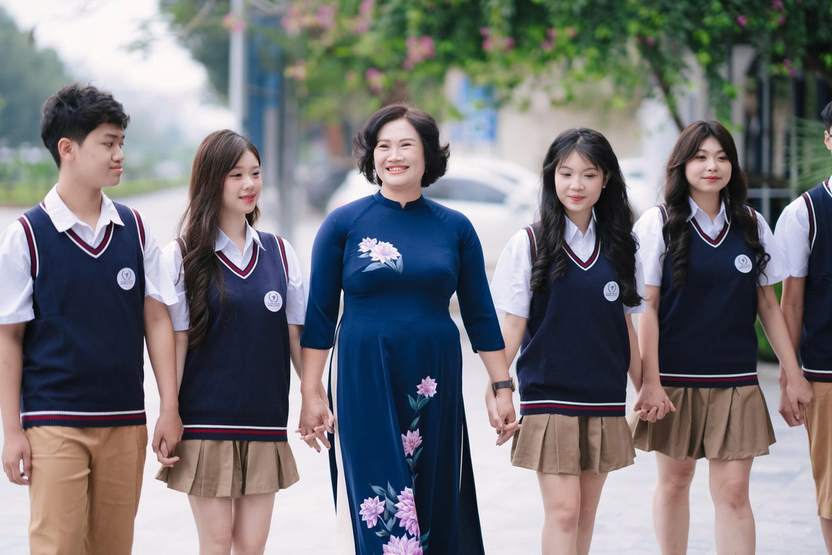 Nhà giáo Nguyễn Thị Lan: Gia đình không thiếu yêu thương, chỉ thiếu những cuộc trò chuyện giúp con lớn lên hạnh phúc- Ảnh 8.