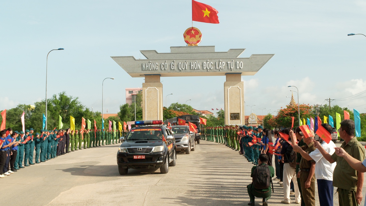 An Giang: Đội K92, K93 tìm kiếm, quy tập được 170 hài cốt liệt sĩ tại Campuchia- Ảnh 1.