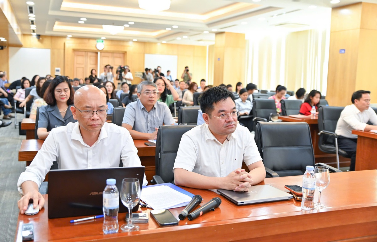 Kinh tế giữ nhịp tăng trưởng: Điện, xăng dầu ổn định, sản xuất và tiêu dùng cùng khởi sắc- Ảnh 2.