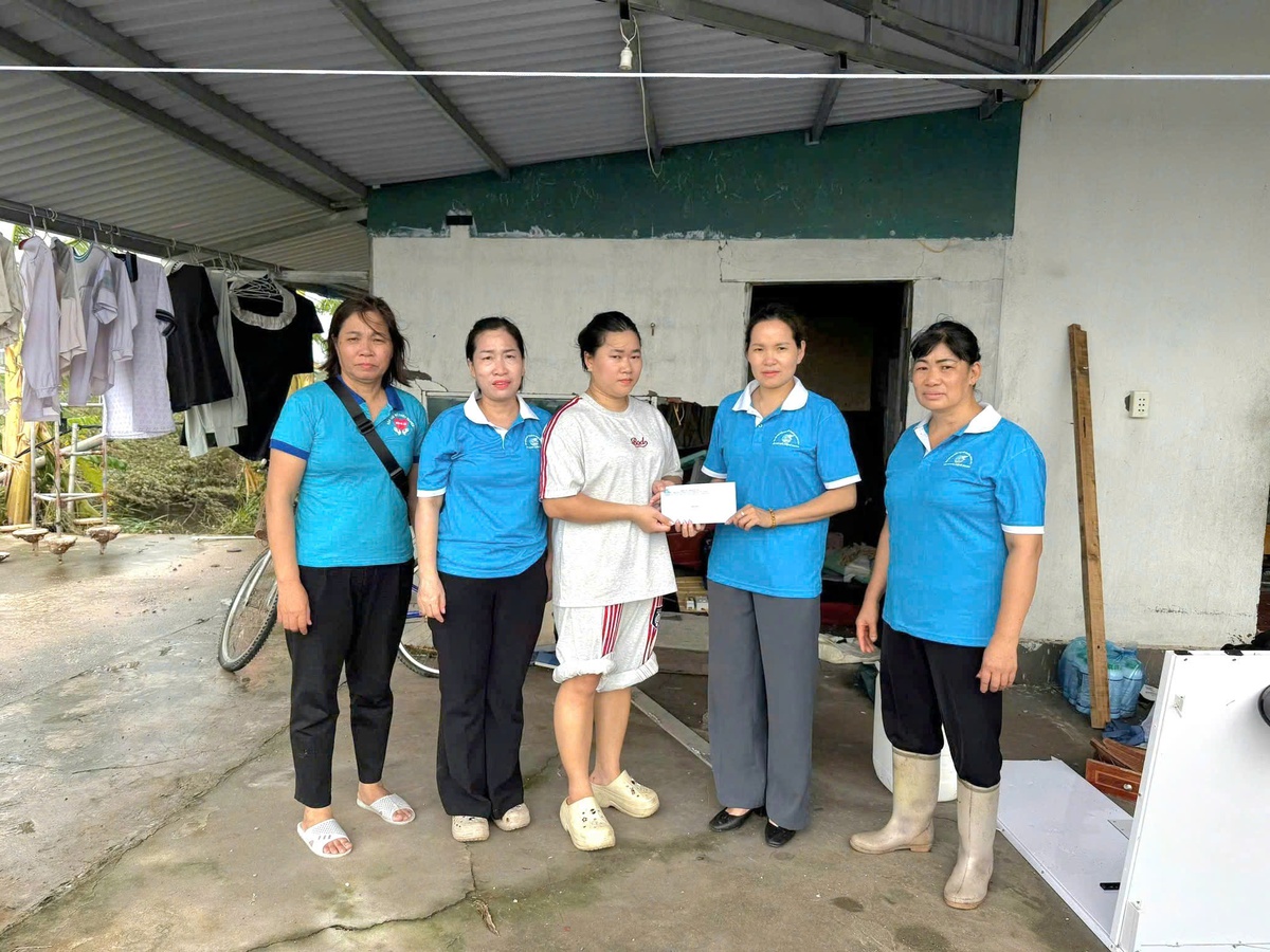 Phụ nữ Quảng Ninh kịp thời sẻ chia, hỗ trợ người dân sau bão số 1- Ảnh 3.