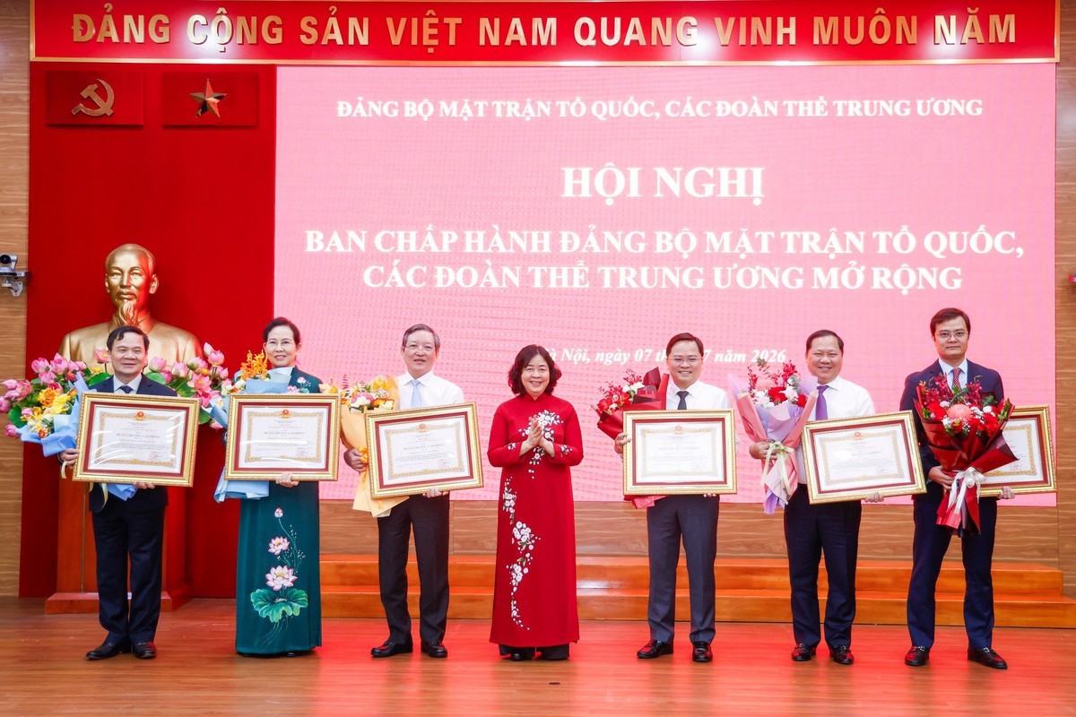 Trung ương Hội LHPN Việt Nam nhận Huân chương Lao động Hạng Ba về thành tích thực hiện tinh gọn bộ máy- Ảnh 5.