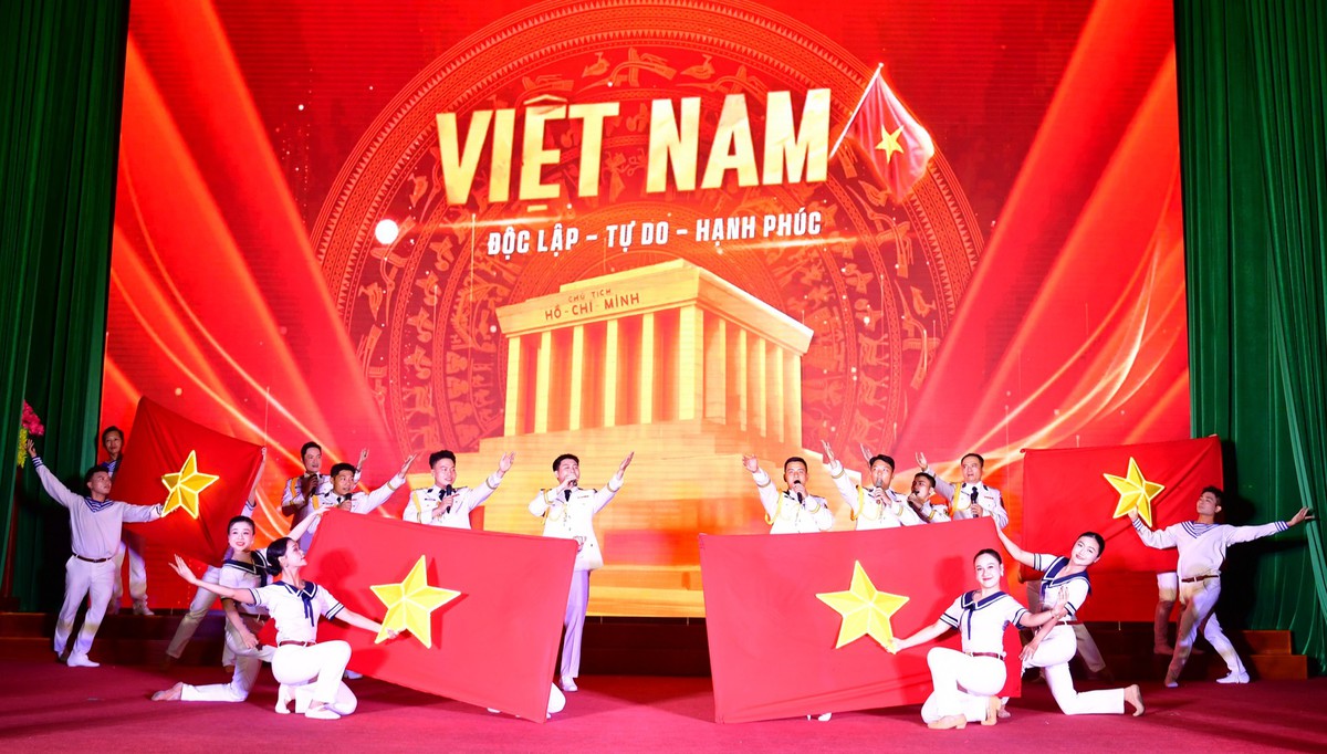 Lữ đoàn 171 Hải quân đón nhận Huân chương Bảo vệ Tổ quốc hạng Nhất - Ảnh 5.