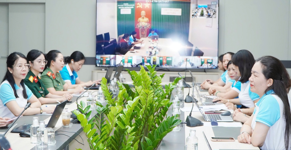 Quảng Ngãi: 216 đại biểu tham gia Hội nghị quán triệt Nghị quyết Đại hội đại biểu Phụ nữ toàn quốc lần thứ XIV - Ảnh 4.