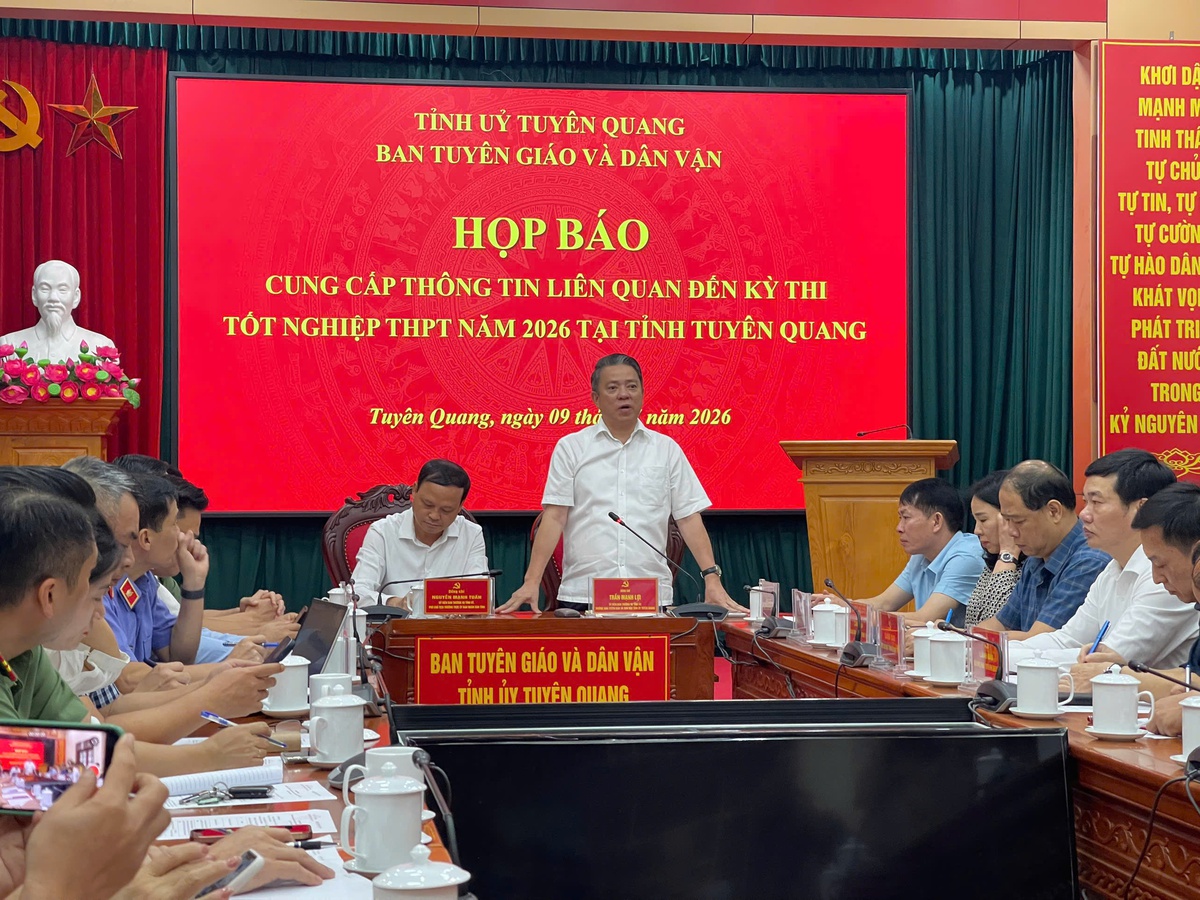 Khởi tố nữ Hiệu phó trong vụ 147 điểm 10 môn Toán ở Tuyên Quang- Ảnh 1.