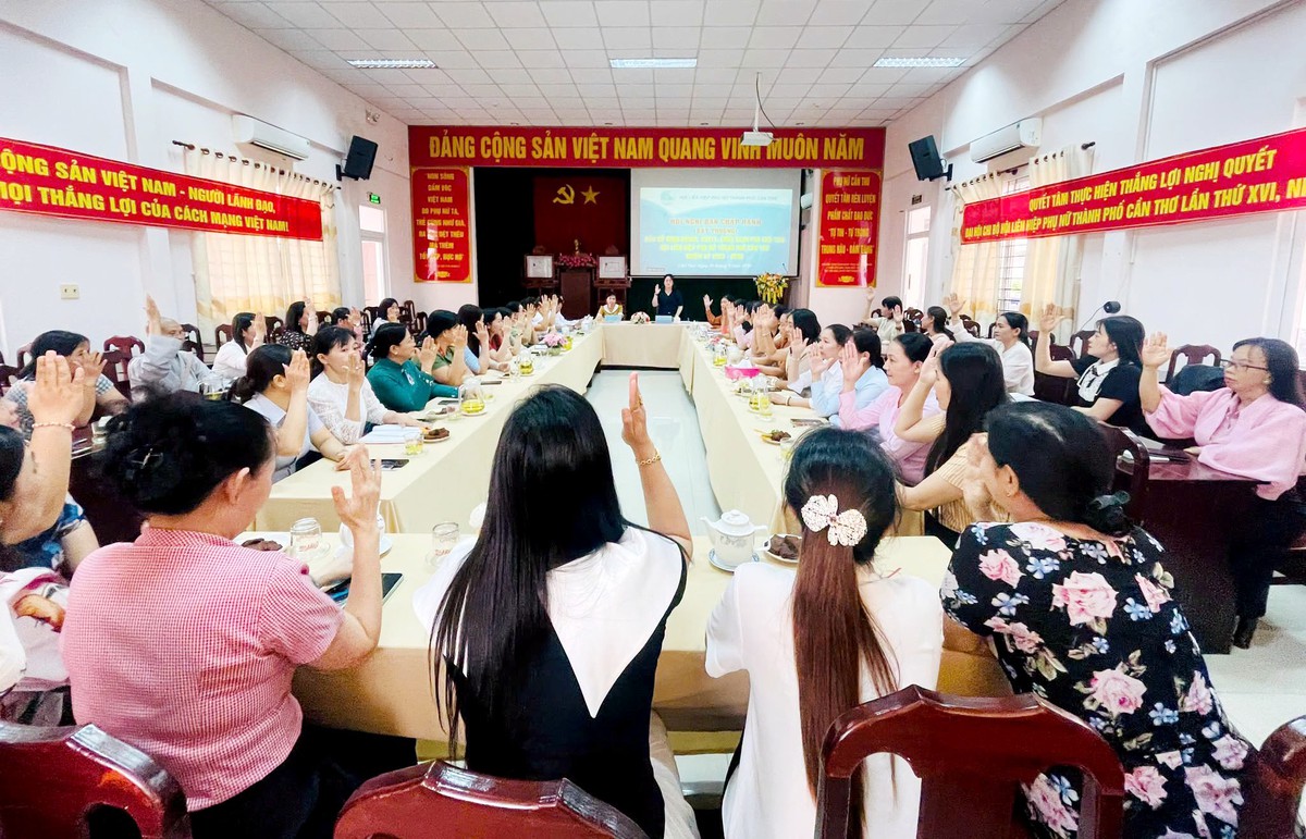 Bà Nguyễn Thị Thanh Thúy làm Phó Chủ tịch Hội LHPN TP Cần Thơ - Ảnh 1.