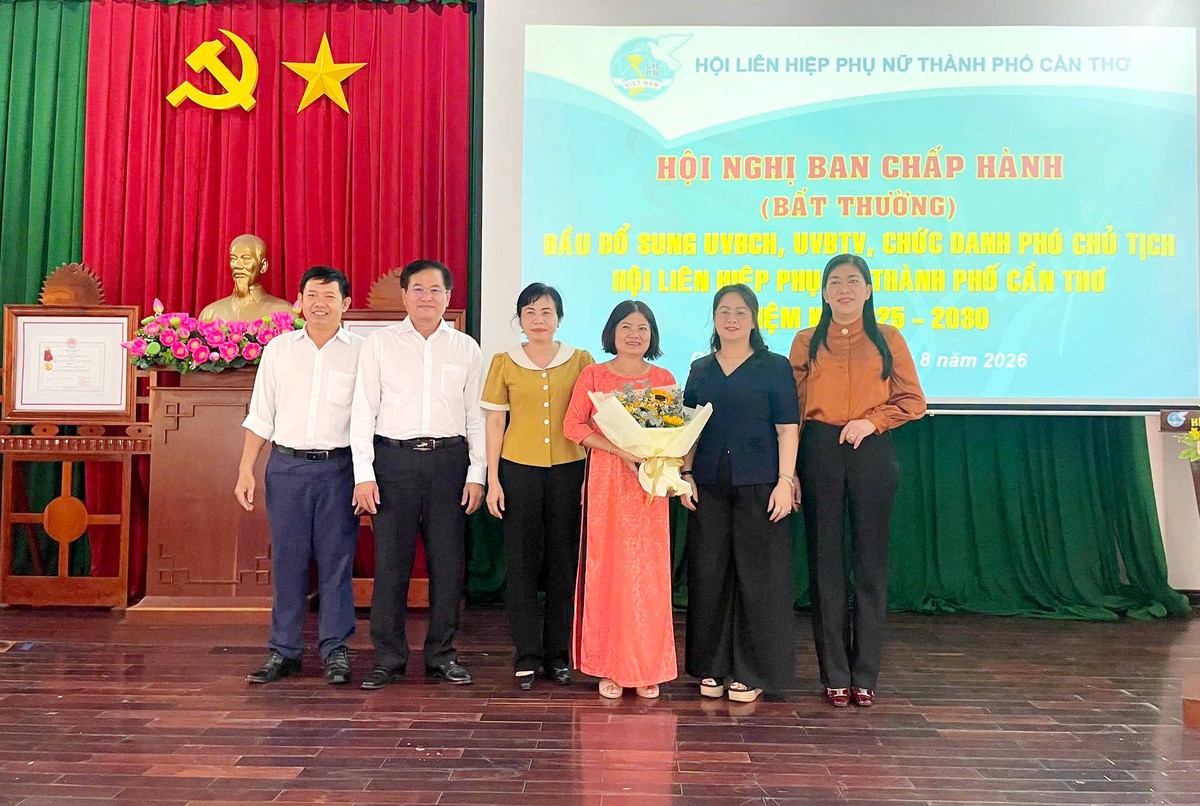 Bà Nguyễn Thị Thanh Thúy làm Phó Chủ tịch Hội LHPN TP Cần Thơ - Ảnh 2.