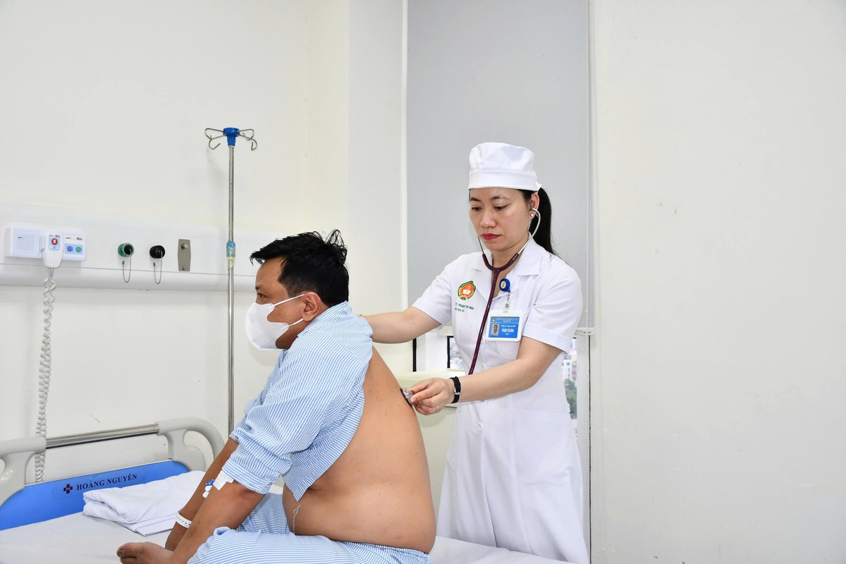 Từ nỗi nhớ mẹ đến hành trình đồng hành cùng bệnh nhân ung thư - Ảnh 1.