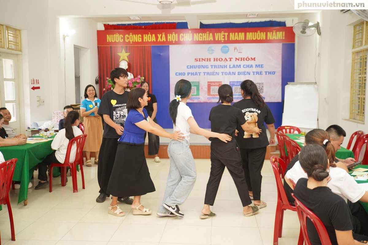 Lãnh đạo Hội LHPN Việt Nam tham quan mô hình "Làm cha mẹ cho sự phát triển toàn diện trẻ thơ" tại Hải Phòng- Ảnh 5.