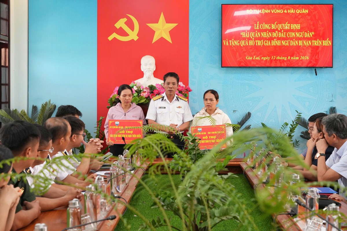Vùng 4 Hải quân nhận đỡ đầu thêm 3 con của ngư dân có hoàn cảnh khó khăn- Ảnh 3.