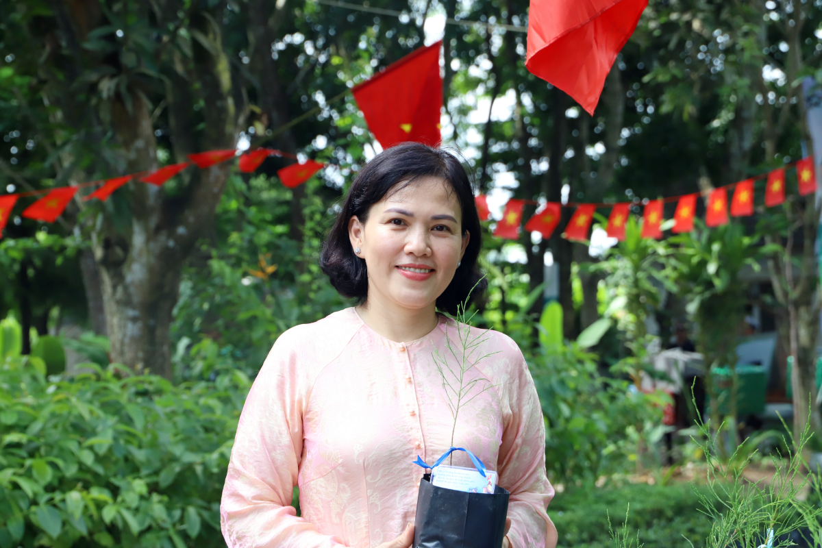 Hội LHPN TPHCM trao tặng 25.000 cây xanh cho Trường Sa - Ảnh 11.