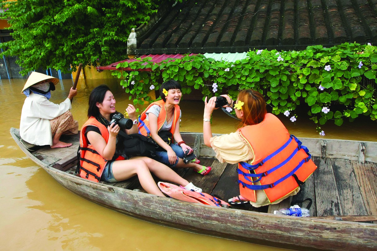 Mái chèo kể chuyện Hội An- Ảnh 4.