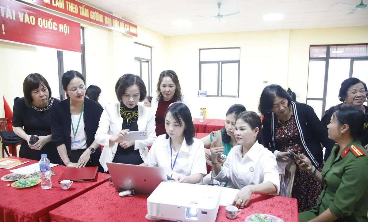 “100 ngày tháo gỡ điểm nghẽn chuyển đổi số": Kỳ 2 - “Người dẫn đường” trên không gian số- Ảnh 1.