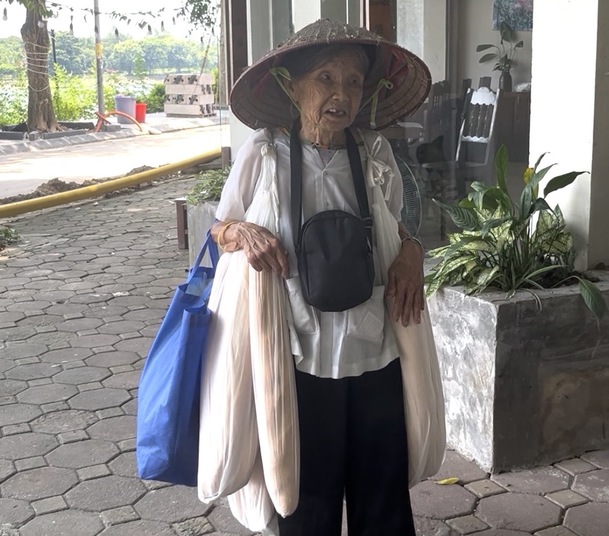 Diến đàn tháng 8: Già hóa dân số - Khi mái nhà trở thành nơi chăm sóc cuối cùng - Ảnh 2.