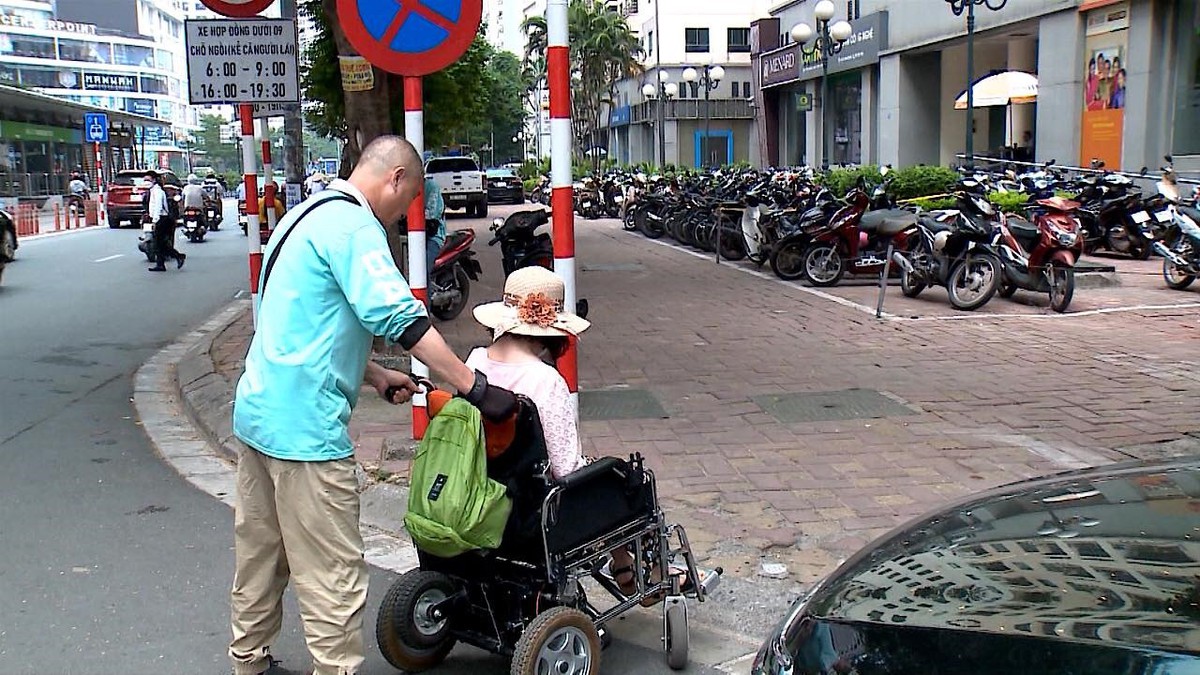 Tiếp cận đô thị cho người khuyết tật: Cần coi là yêu cầu mặc định- Ảnh 3.