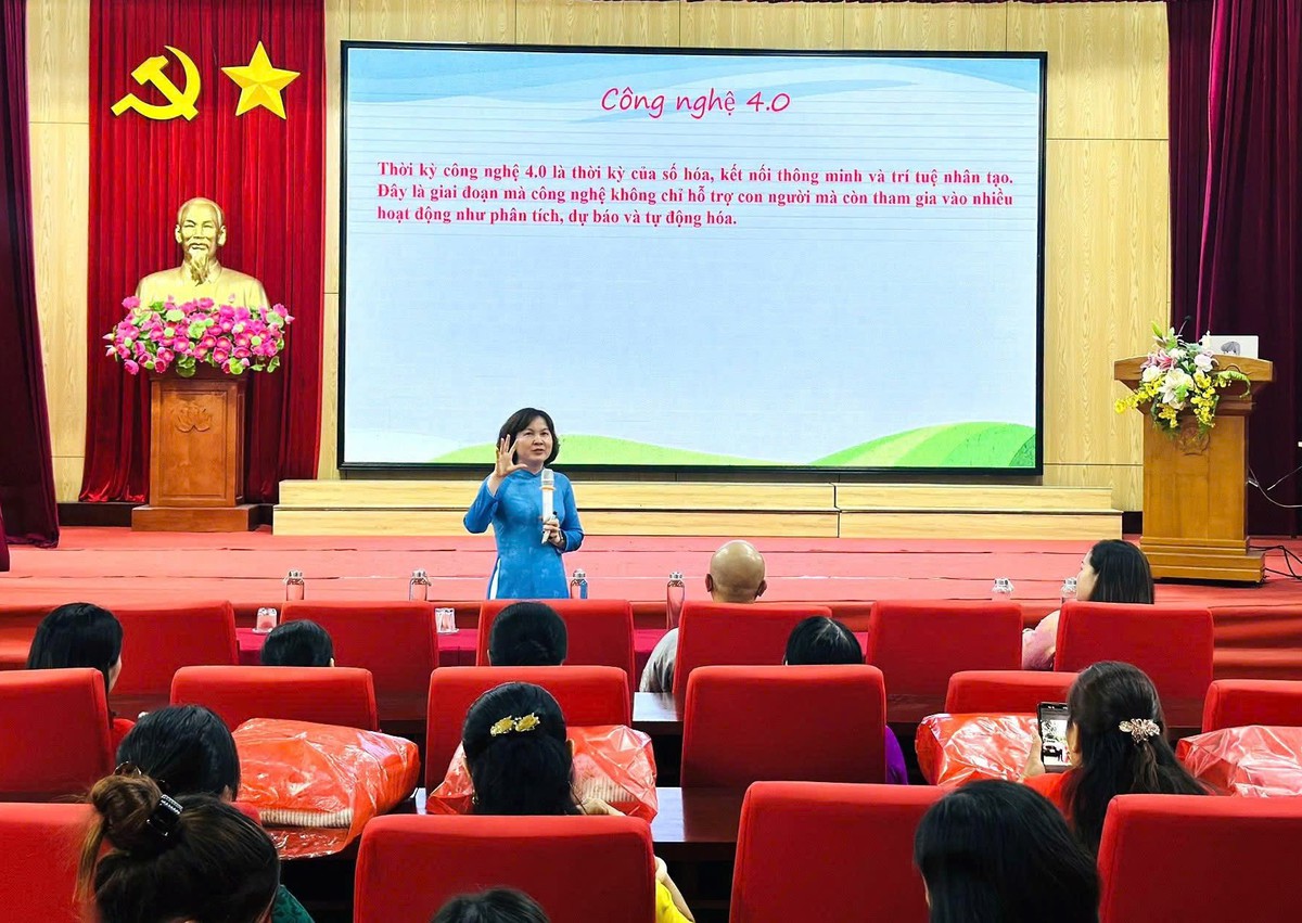 Đồng hành cùng phụ nữ "vượt rào cản" trên môi trường số- Ảnh 1.