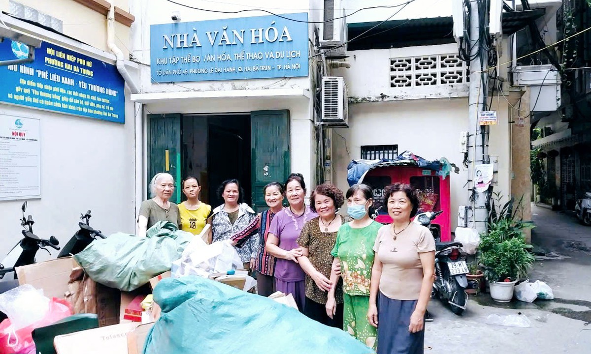Phụ nữ Hai Bà Trưng: “Phế liệu xanh – Yêu thương hồng” vì Trung thu cho trẻ em khó khăn- Ảnh 1.