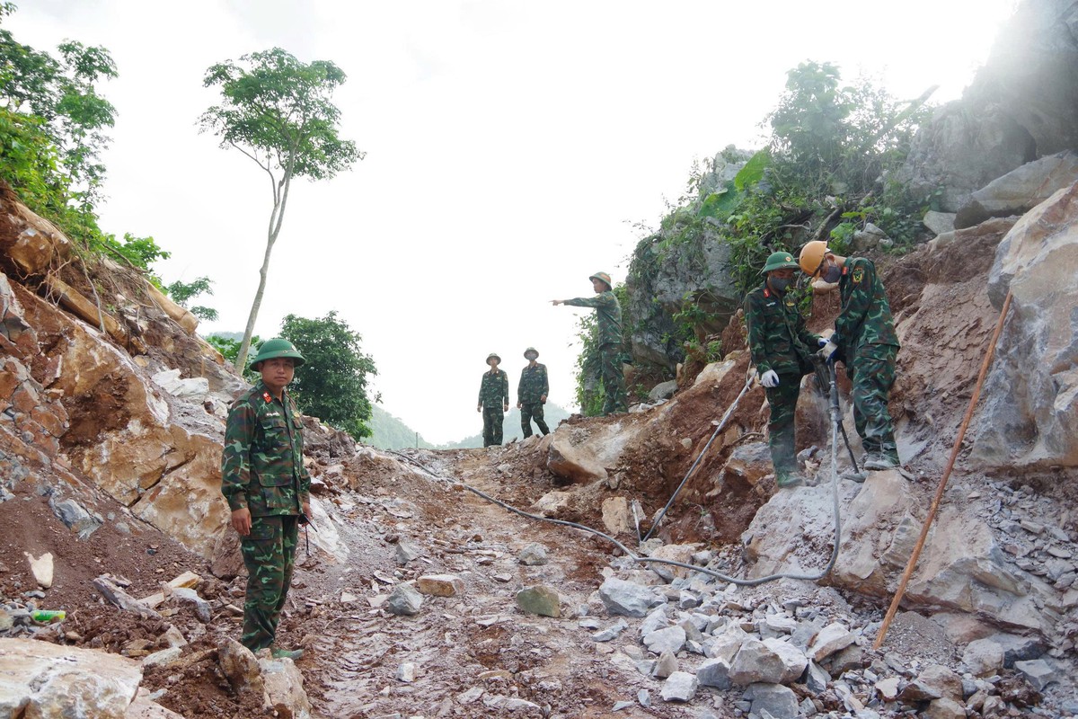 "Con đường hạnh phúc" mở lối đổi thay ở Lân Nóng- Ảnh 1.