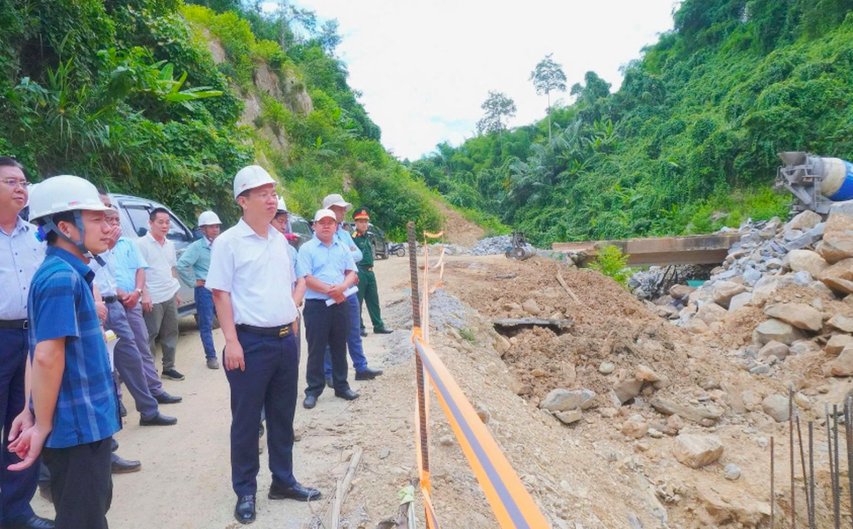 Lãnh đạo tỉnh Quảng Ngãi trực tiếp khảo sát, tìm giải pháp tháo gỡ cho từng dự án- Ảnh 2.