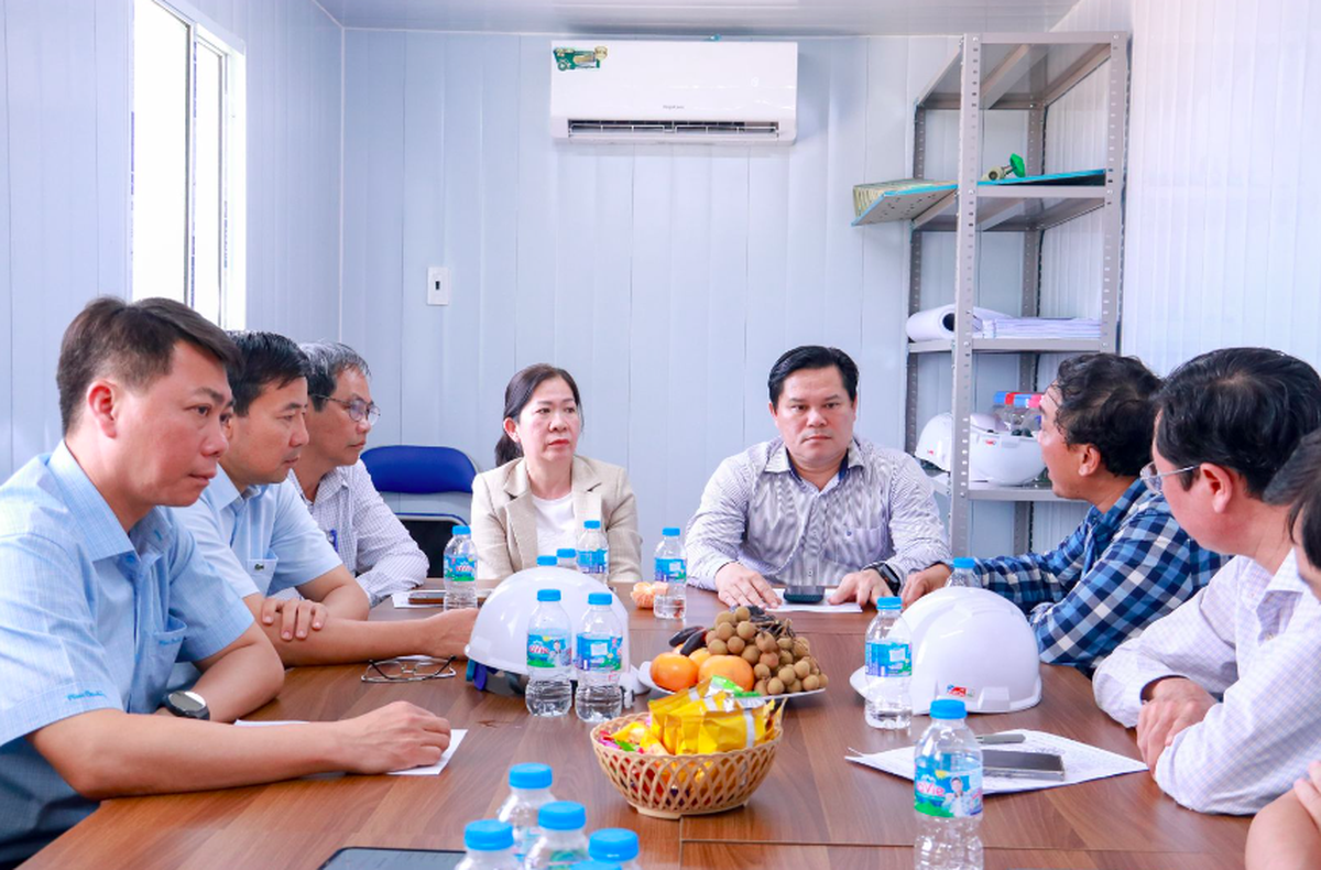Lãnh đạo tỉnh Quảng Ngãi trực tiếp khảo sát, tìm giải pháp tháo gỡ cho từng dự án- Ảnh 1.