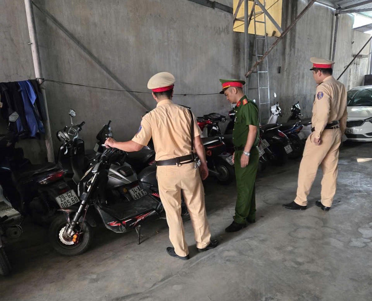 Ngăn học sinh vi phạm giao thông, Quảng Ninh “siết” bãi xe quanh cổng trường - Ảnh 1.