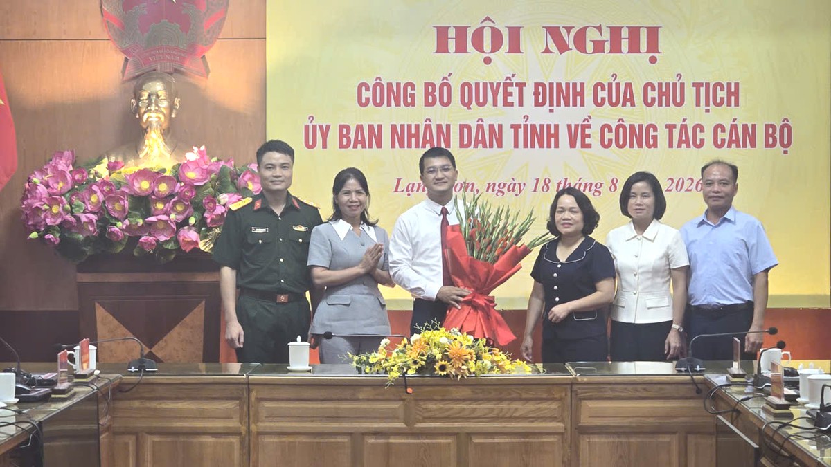 Bổ nhiệm Giám đốc, Phó Giám đốc Sở Nội vụ tỉnh Lạng Sơn - Ảnh 4.