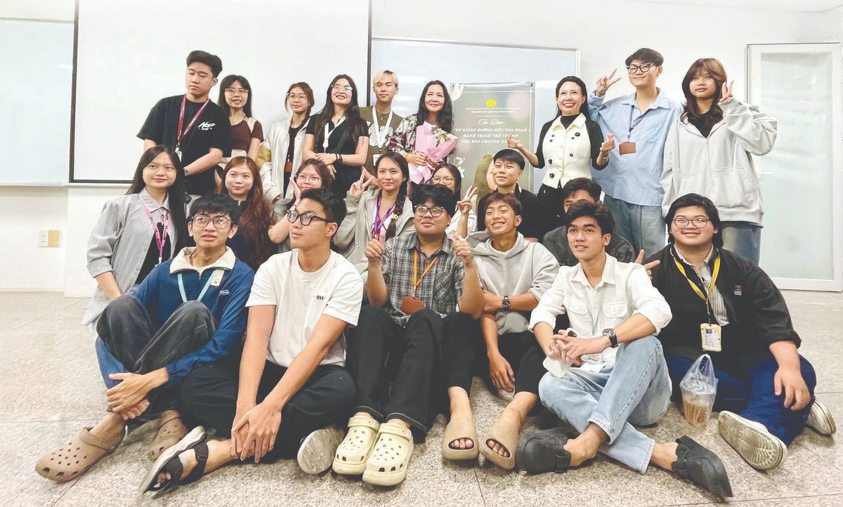 Tiến sĩ Nguyễn Thái Giao Thủy: Năng lượng tích cực của gia đình, nguồn cảm hứng của sinh viên - Ảnh 2.
