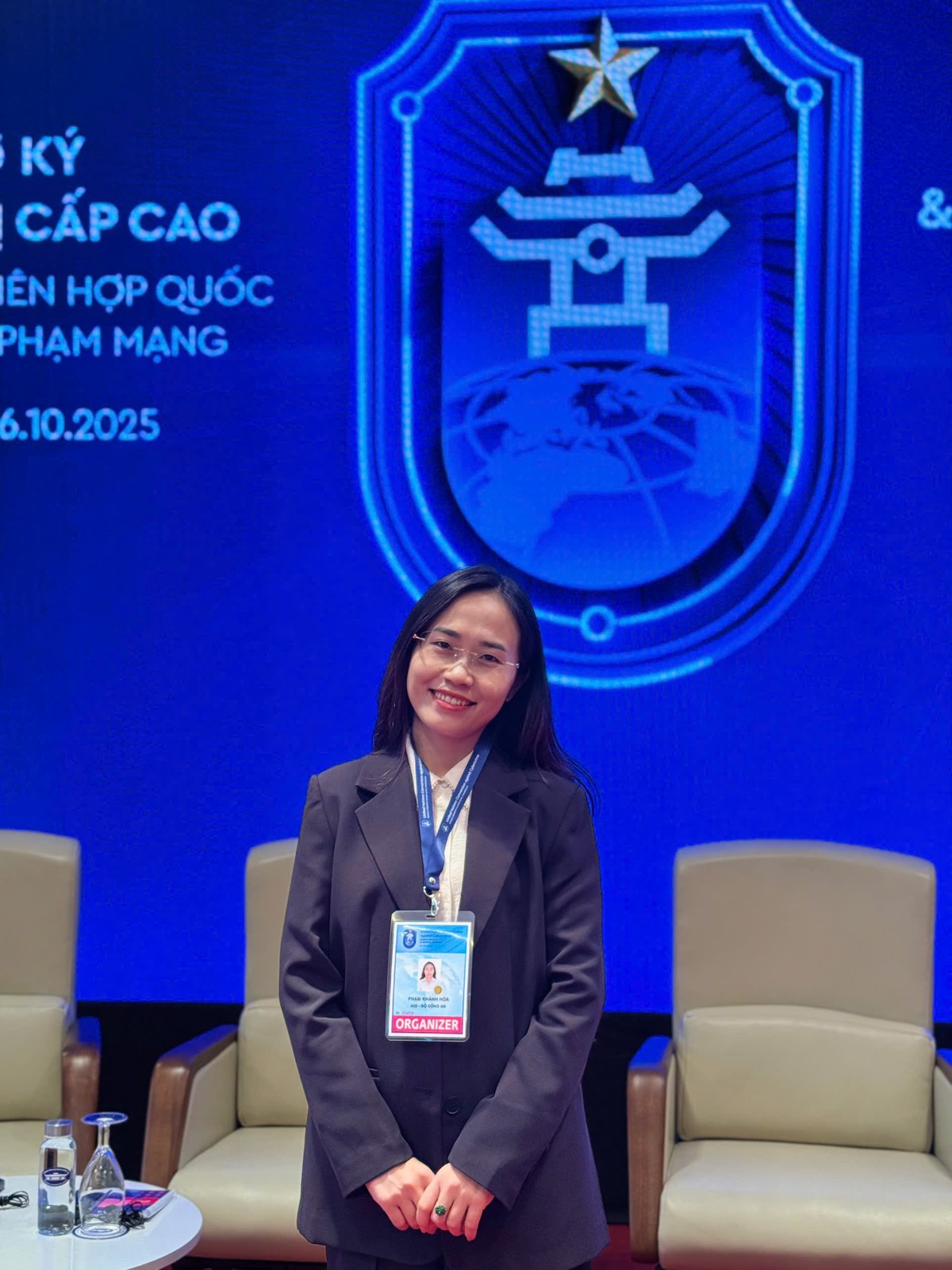 "Bông hoa thép" trên mặt trận phòng chống tội phạm mạng- Ảnh 1.