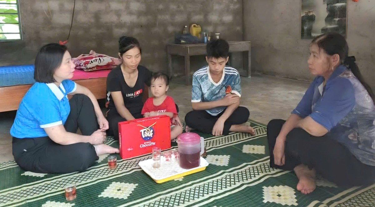 Những vòng tay tiếp sức trẻ em khó khăn trước thềm năm học mới- Ảnh 3.