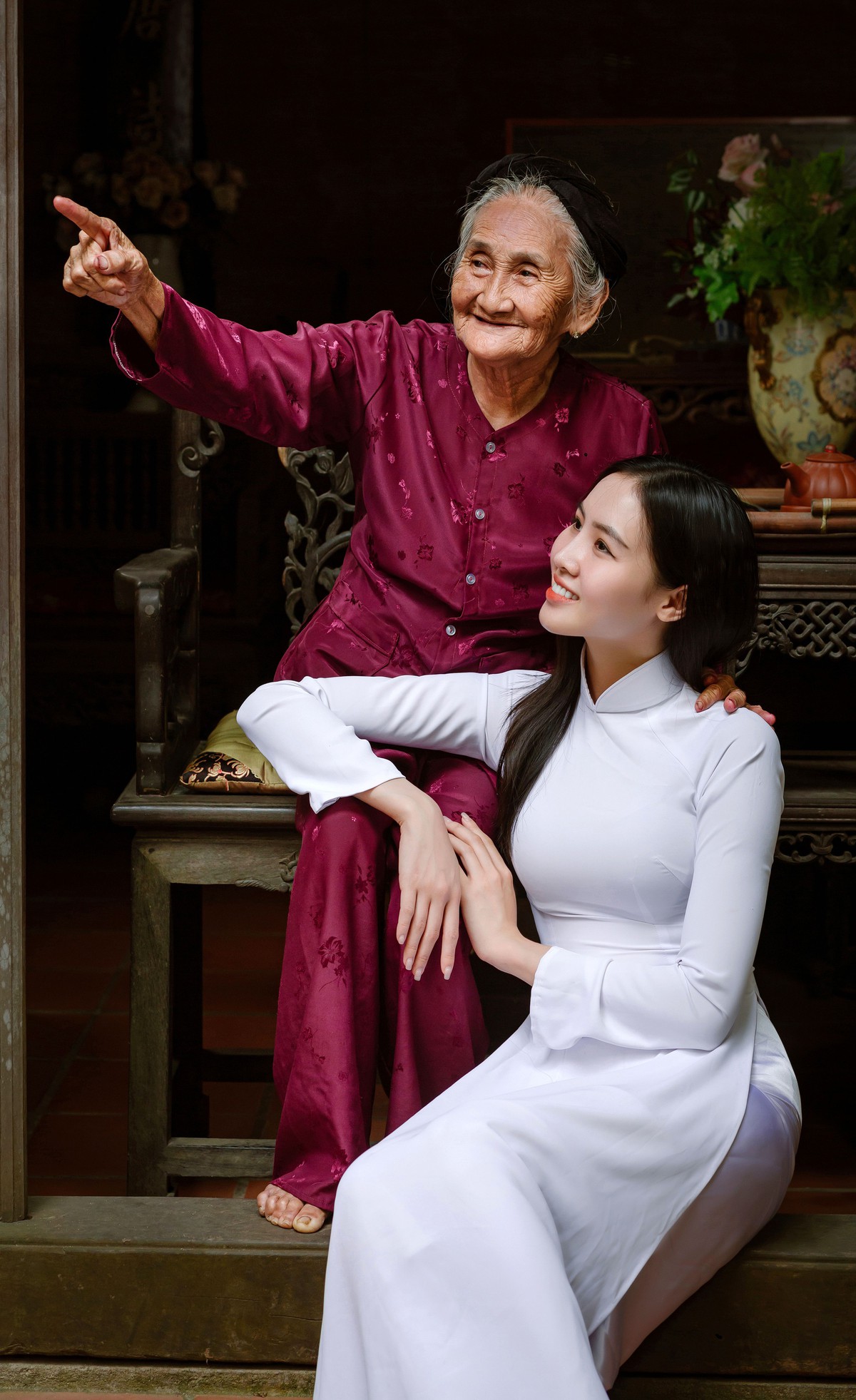 Diễn đàn tháng 8: Khi yêu thương cần được "tái định nghĩa" trong kỷ nguyên số - Ảnh 1.
