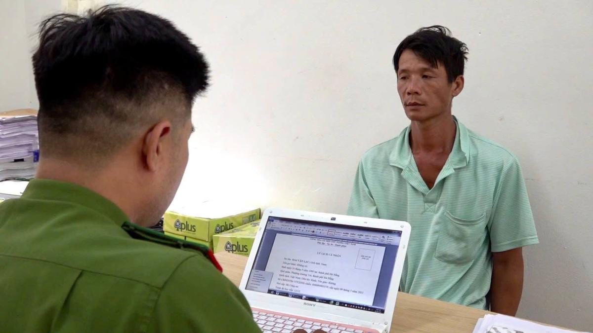 Bắt đối tượng đập hàng loạt kính ô tô để trộm cắp tài sản - Ảnh 1.
