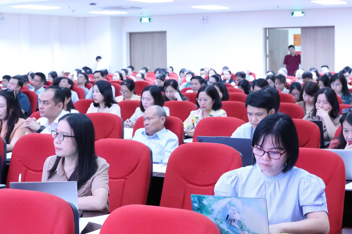 Nâng cao năng lực tham mưu và chất lượng công tác xây dựng Đảng trong tình hình mới- Ảnh 3.