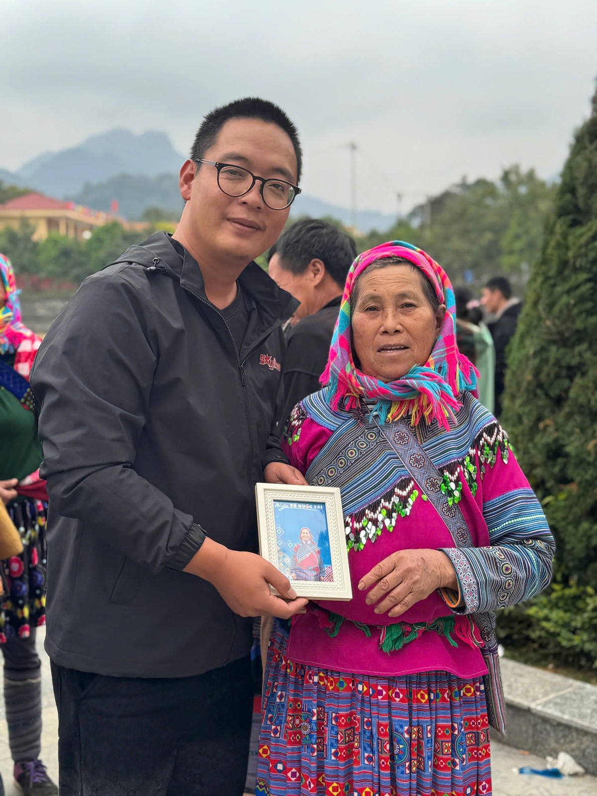Người Việt ứng xử thời AI: Không chỉ biết nói, còn phải biết chịu trách nhiệm - Ảnh 1.