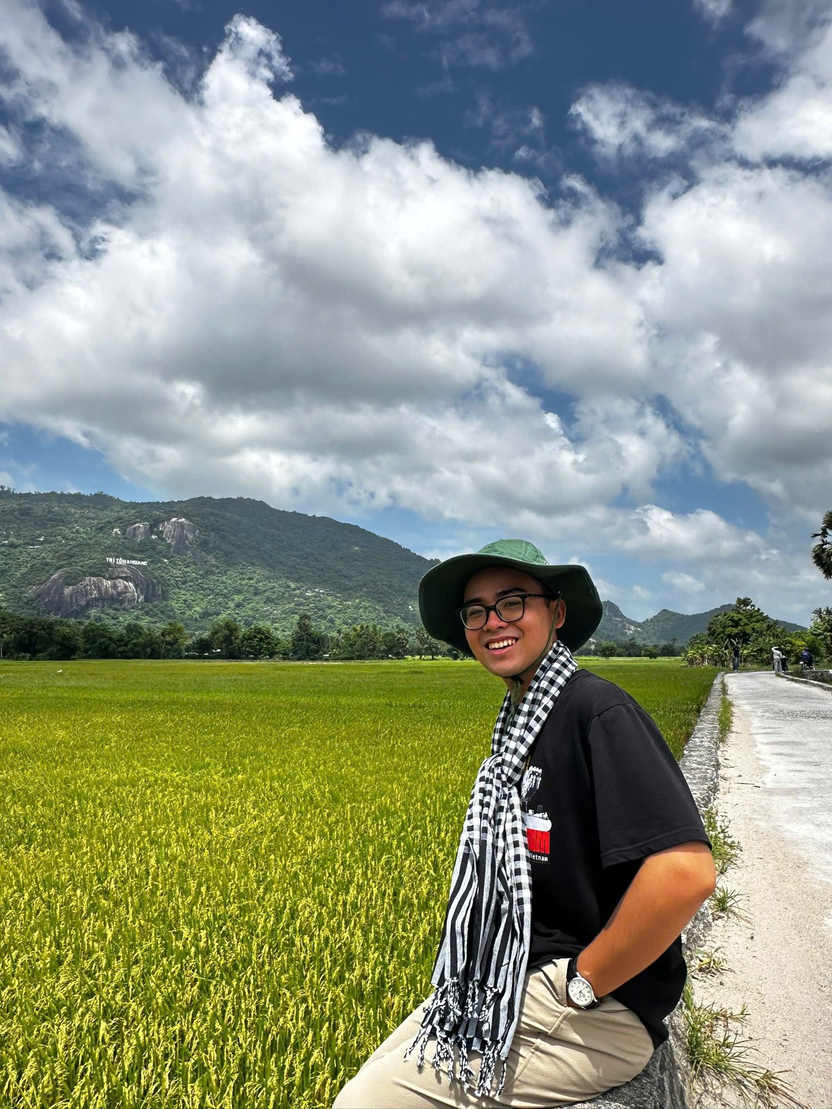 Biết xin lỗi không làm ta nhỏ bé đi- Ảnh 1.