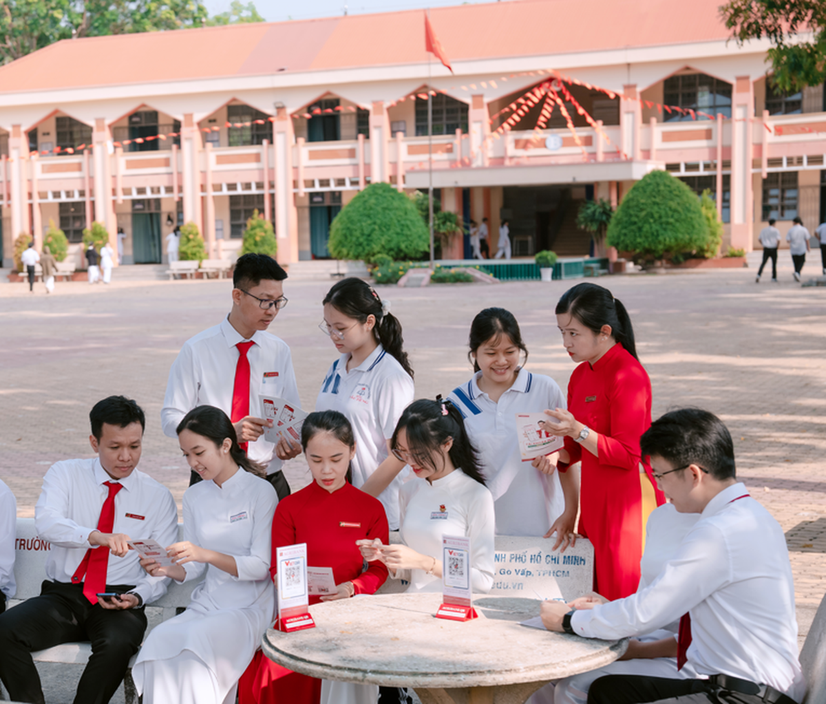 Agribank tung chương trình ưu đãi cho sinh viên: "Gom điểm mỗi ngày - Đổi quà mê say" trị giá hơn 9 tỷ đồng - Ảnh 1.