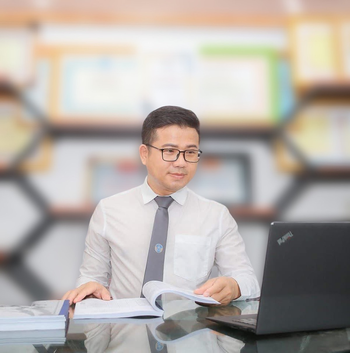 Lao động hết hạn hợp đồng không về nước có thể bị phạt tới 100 triệu đồng- Ảnh 2.