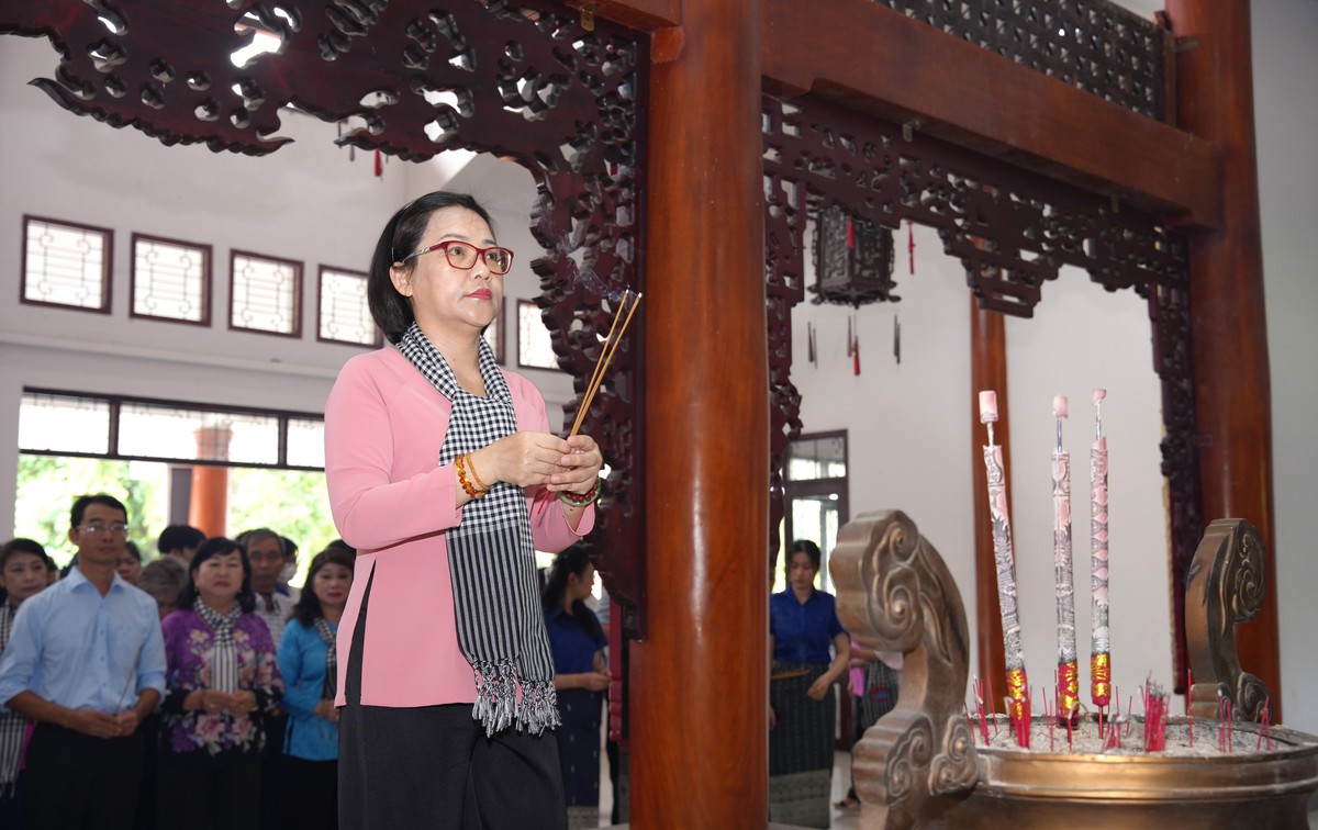 Hành trình hữu nghị gắn kết gia đình Việt với sinh viên Lào, Campuchia- Ảnh 1.