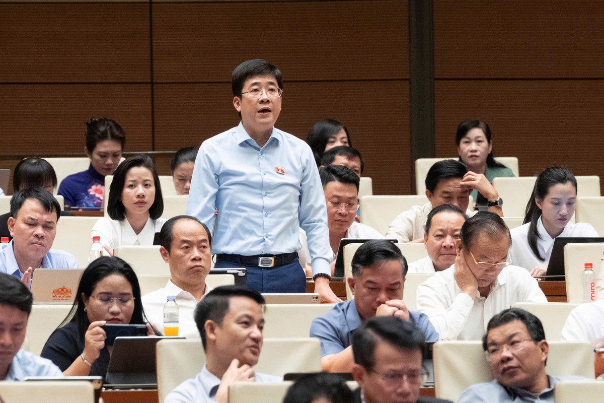 Sửa đổi Luật Ngân sách và Đầu tư công: Thiếu nguyên tắc ưu tiên nguồn lực cho tiền lương- Ảnh 2.