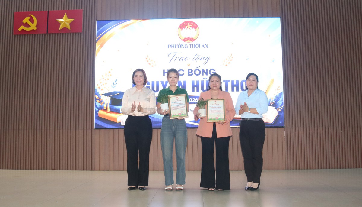 Món quà nghĩa tình tiếp sức học sinh, sinh viên bước vào năm học mới- Ảnh 4.