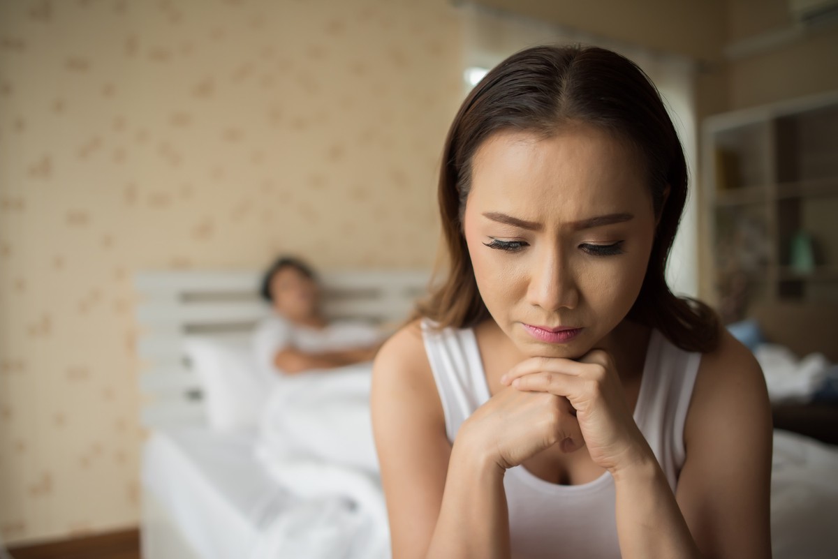 Nỗi cô đơn nghẹn thắt của người phụ nữ “chôn chặt” những khát khao - Ảnh 1.