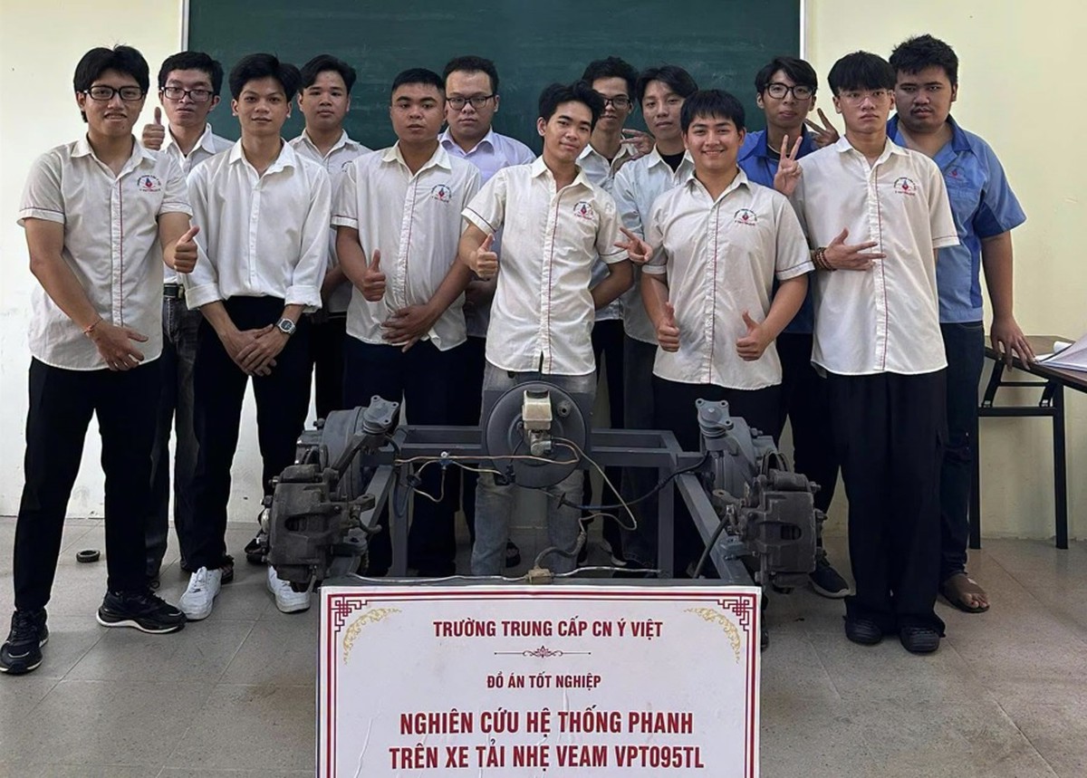 Hướng đi nào phù hợp với thí sinh chỉ được dưới 15 điểm 3 môn tổ hợp?- Ảnh 2.