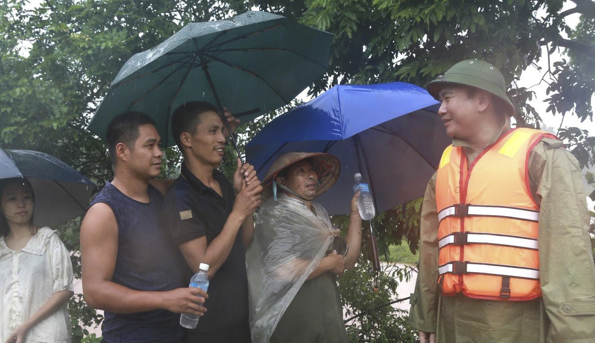 Tình người trong cơn lũ lịch sử ở Lạng Sơn - Ảnh 18.