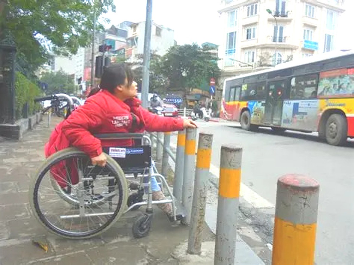 Đô thị bao trùm phải bắt đầu từ tư duy thiết kế cho tất cả mọi người - Ảnh 3.