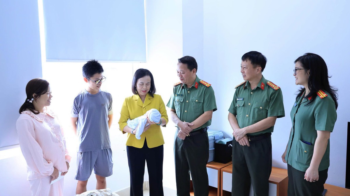 Nhà khách trung tâm tỉnh Lạng Sơn mời người dân bị ngập lụt đến ở và ăn trưa miễn phí- Ảnh 5.