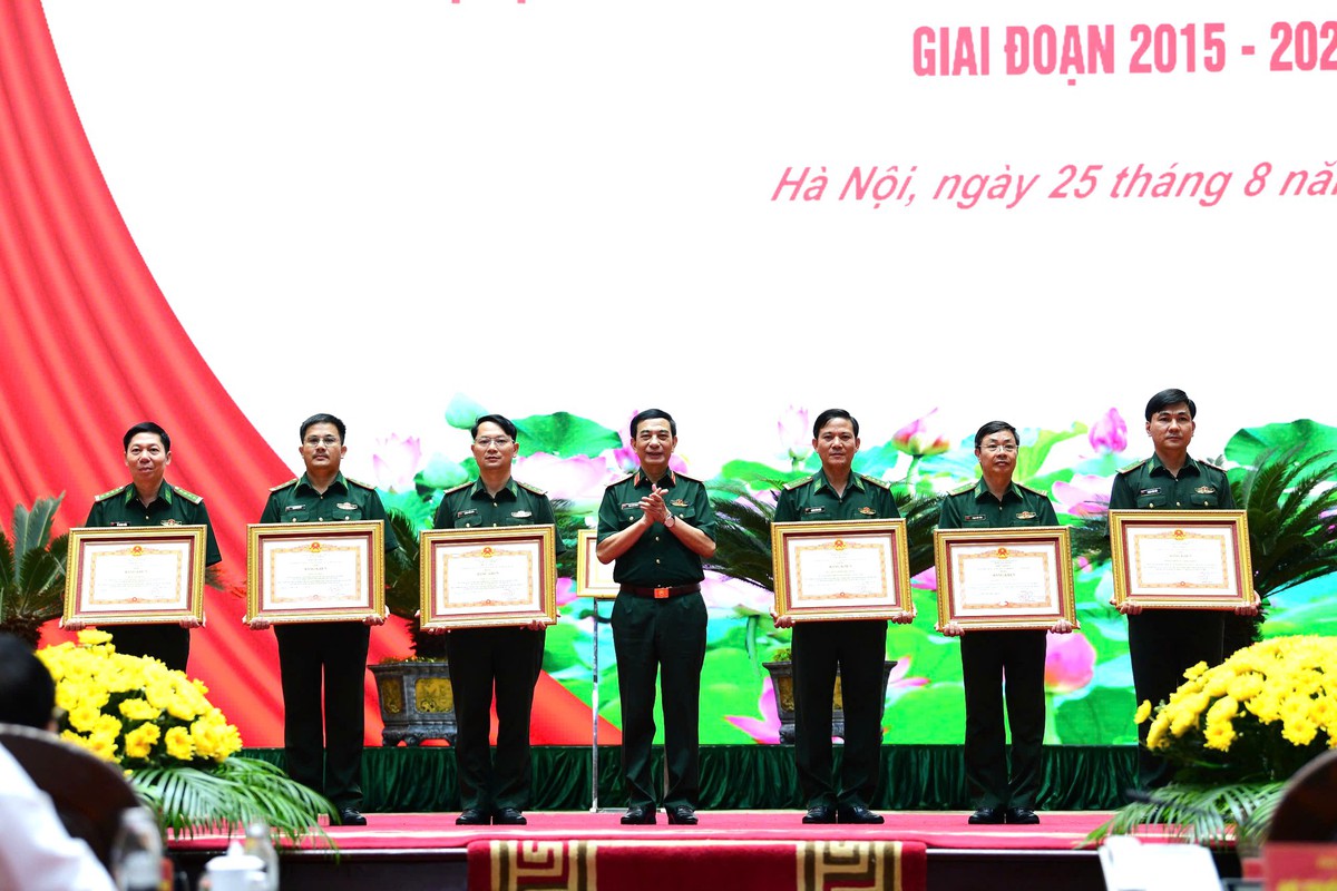 Bộ Tư lệnh Bộ đội Biên phòng đón nhận Huân chương Lao động hạng Nhất- Ảnh 6.