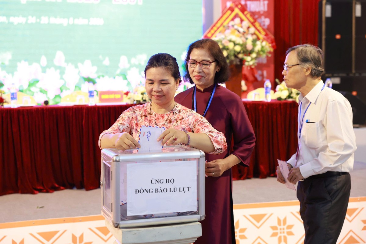 Ông Nguyễn Phúc Hà làm Chủ tịch Hội Văn học Nghệ thuật tỉnh Lạng Sơn - Ảnh 9.
