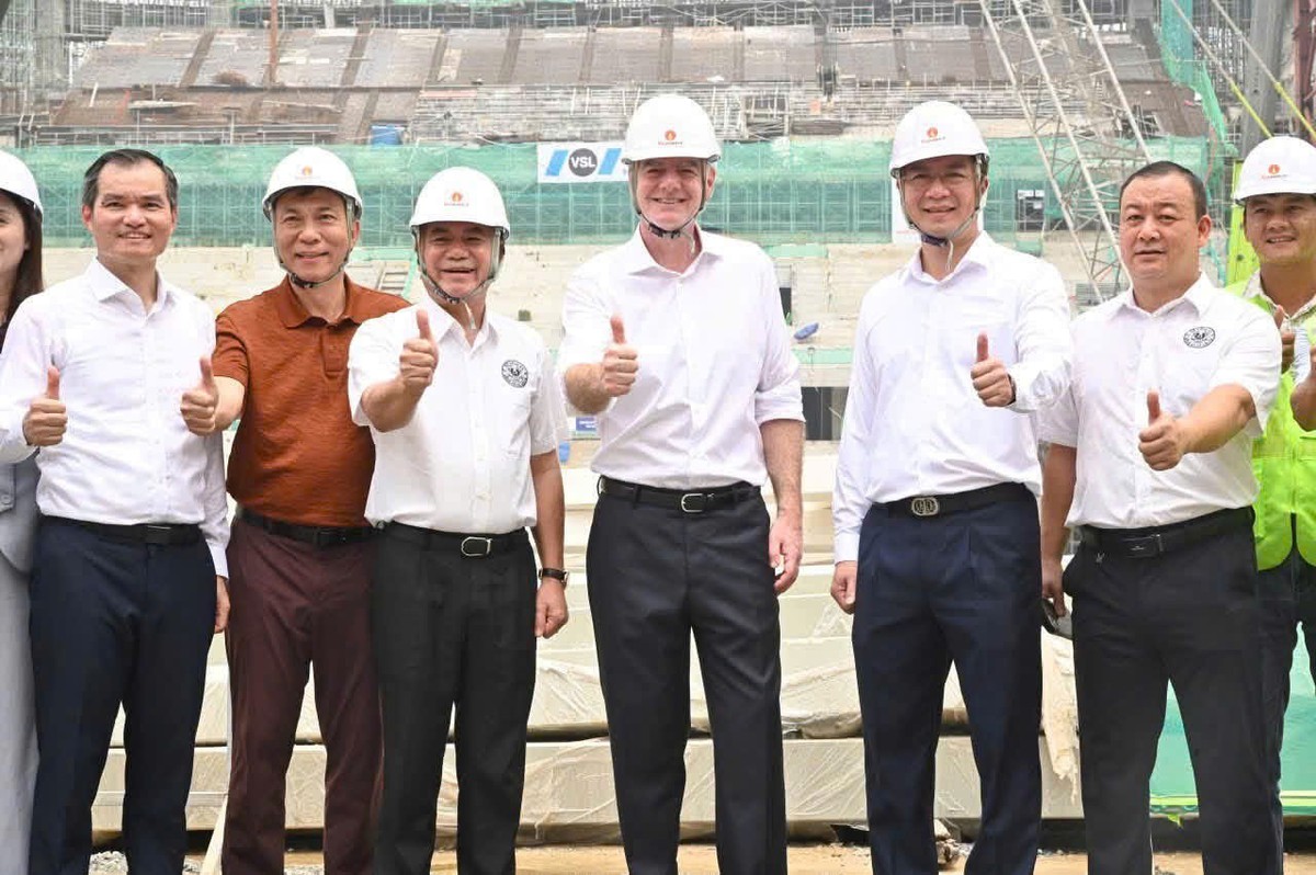 Chủ tịch FIFA Gianni Infantino: "Chào mừng mọi người đã có mặt tại ngôi nhà của tôi, tại Việt Nam" - Ảnh 1.