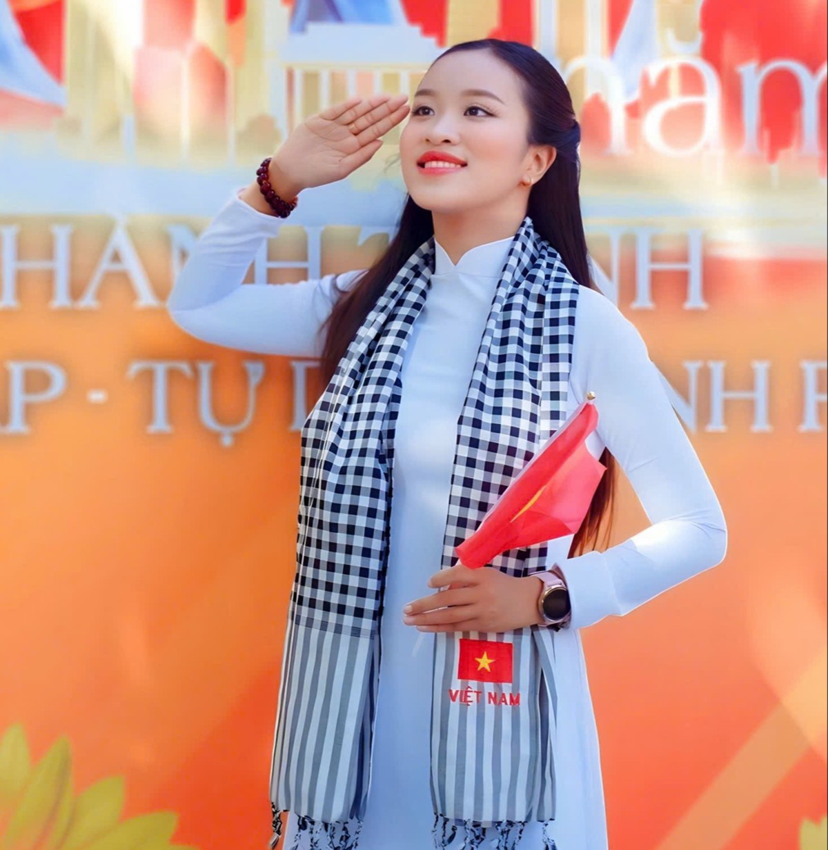 Bác sĩ Quân y tương lai được kết nạp Đảng ngay khi còn học phổ thông- Ảnh 1.