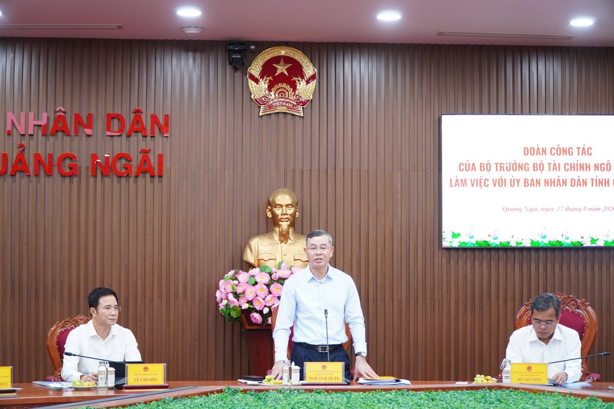 Tạo động lực đưa Quảng Ngãi trở thành trung tâm kinh tế biển năng động của quốc gia - Ảnh 3.