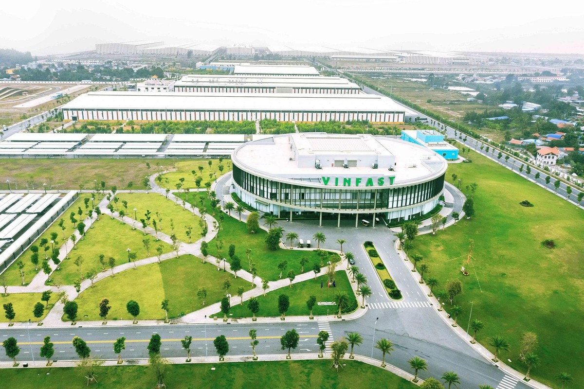Forbes xướng tên bà Phạm Thu Hương là người giàu thứ 2 Việt Nam- Ảnh 2.